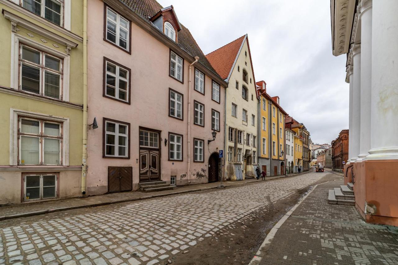 Roofs Of The Old Tallinn Guest House Dış mekan fotoğraf